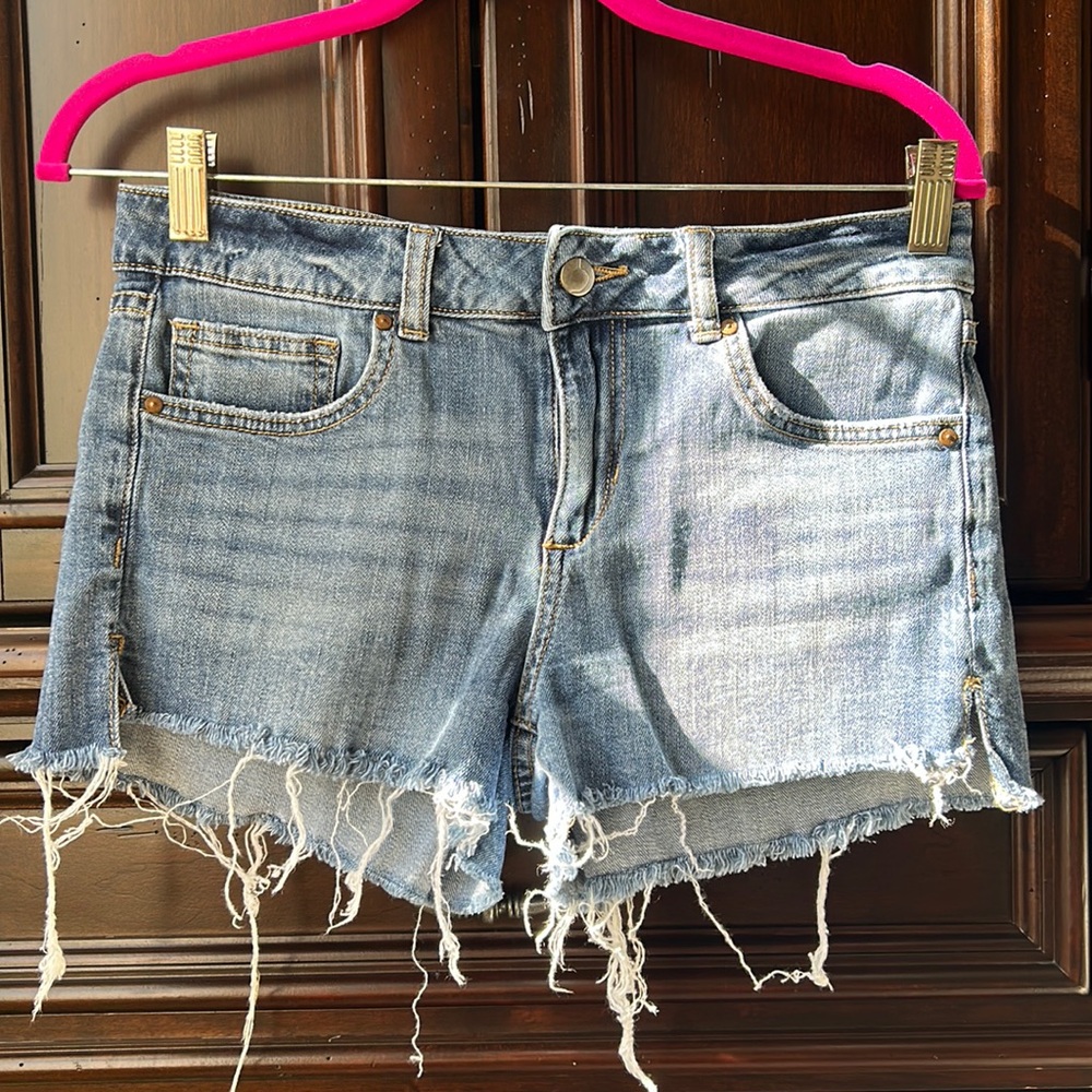 Joe’s jean cut off shorts.